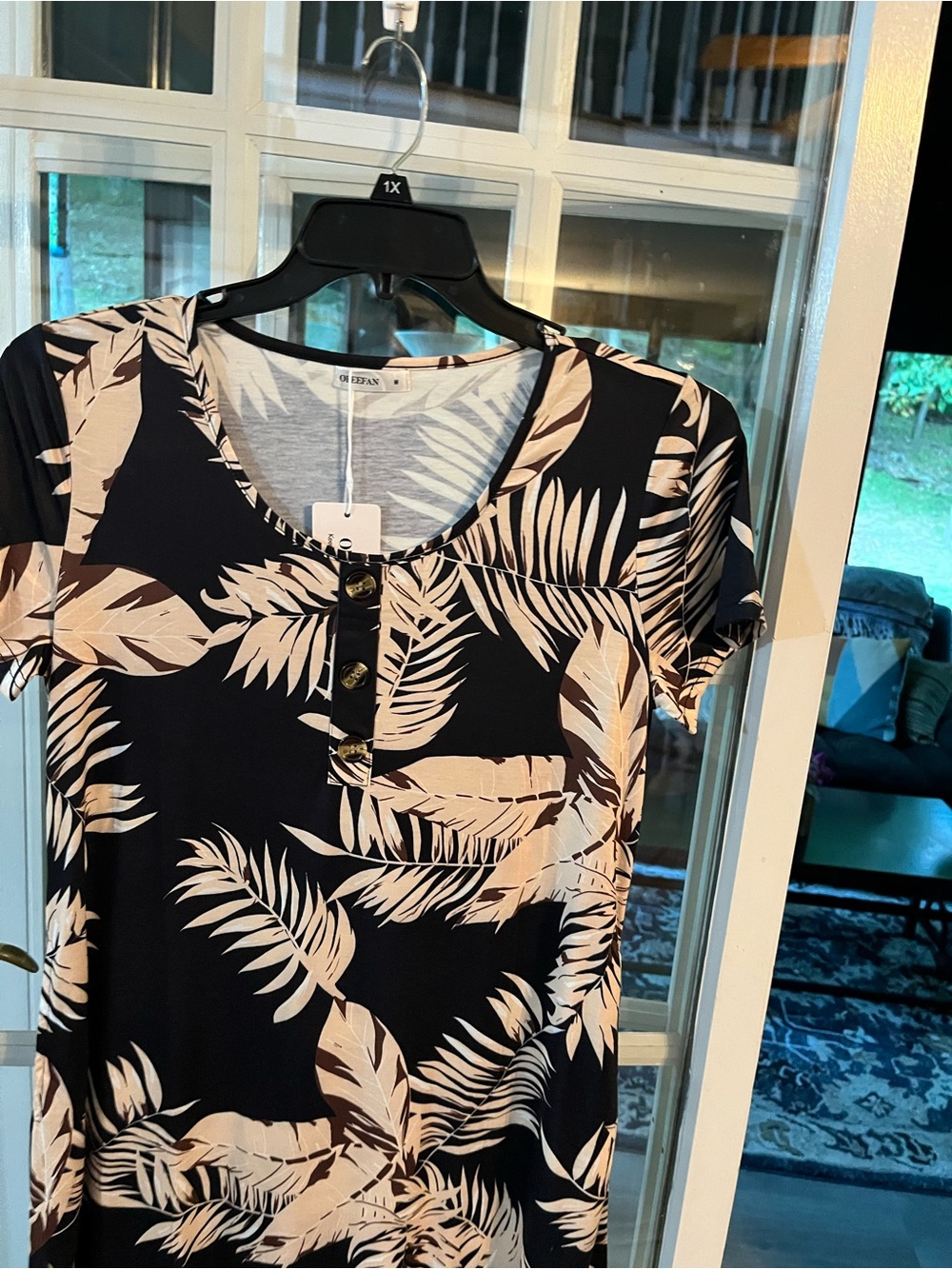Women’s Black Tropical Leaf Button-Front Tee by CEO JEAN - 1X